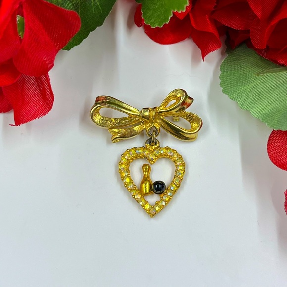 Adorable Bowling Ball and Pin Aurora Borealis Crystal Vintage Brooch - Picture 2 of 6